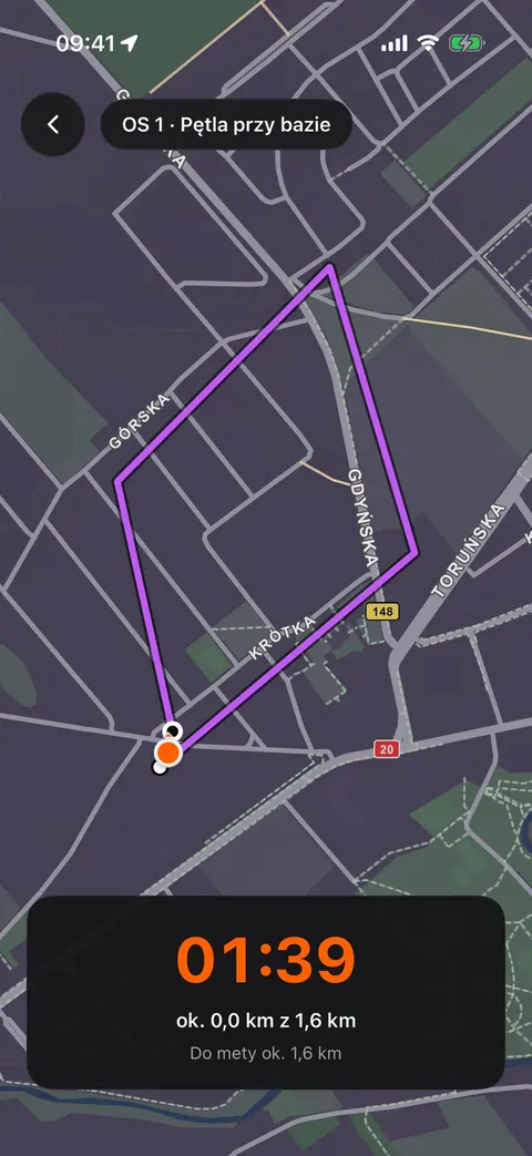 Mapa w trakcie odcinka: trasa OS-u, pozycja załogi, stoper 01:39 i odległość do mety