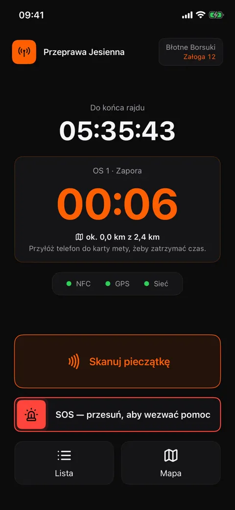 Pulpit w trakcie odcinka OS 1: stoper 00:06 i podpowiedź, żeby przyłożyć telefon do karty mety